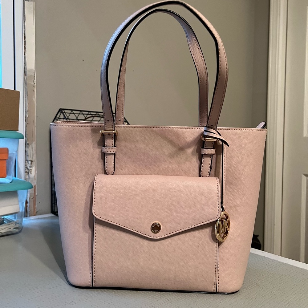 Michael Kors purse in Pink - Picture 13 of 14